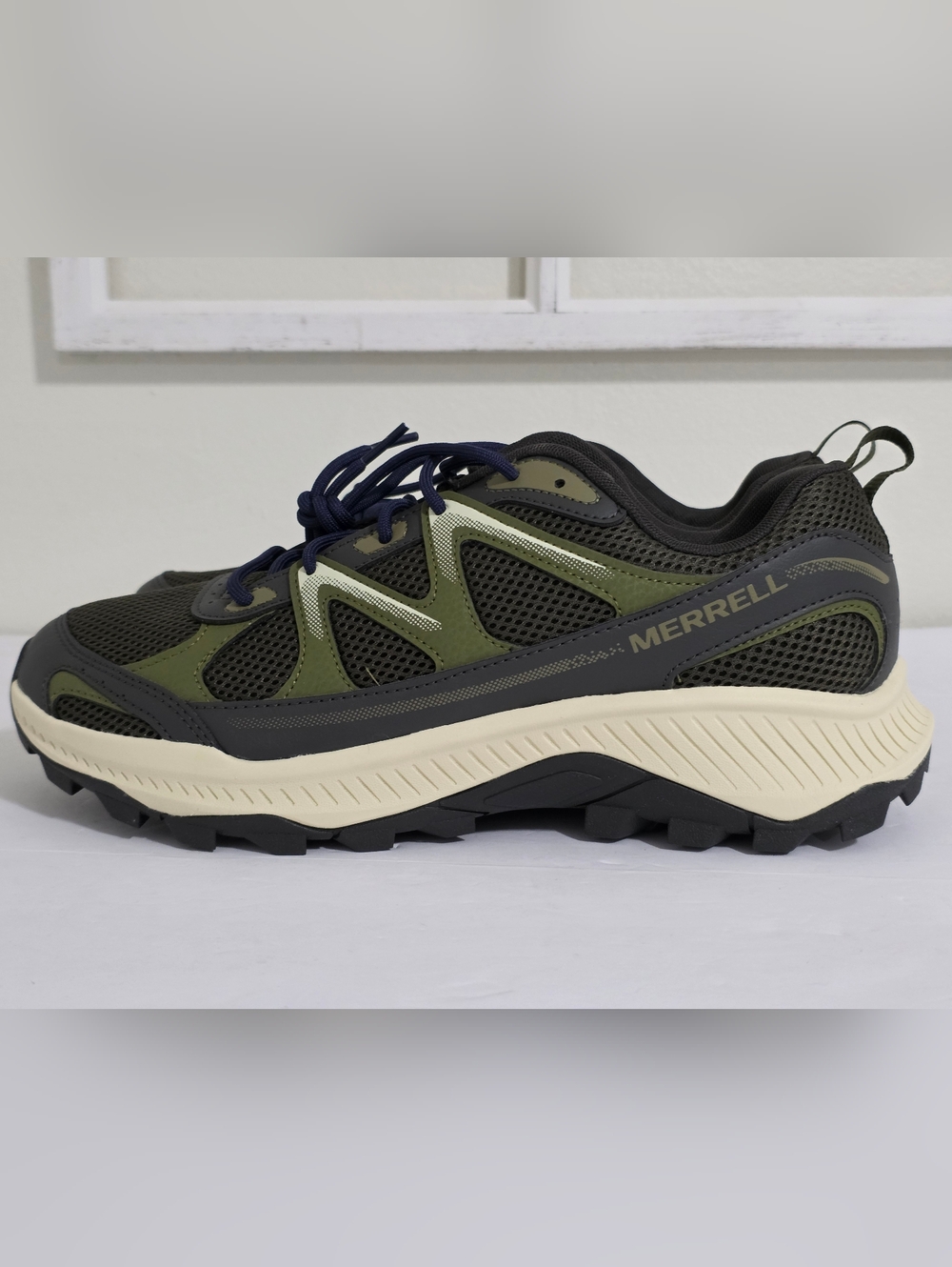 Merrell Men's Olive Green and Black Trail Running Shoe